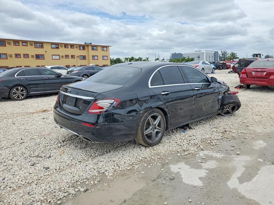 2019 MERCEDES-BENZ E 300 3