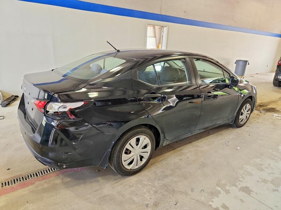 2020 NISSAN VERSA S 3