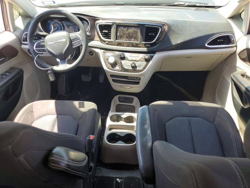 2023 CHRYSLER VOYAGER LX LX 8