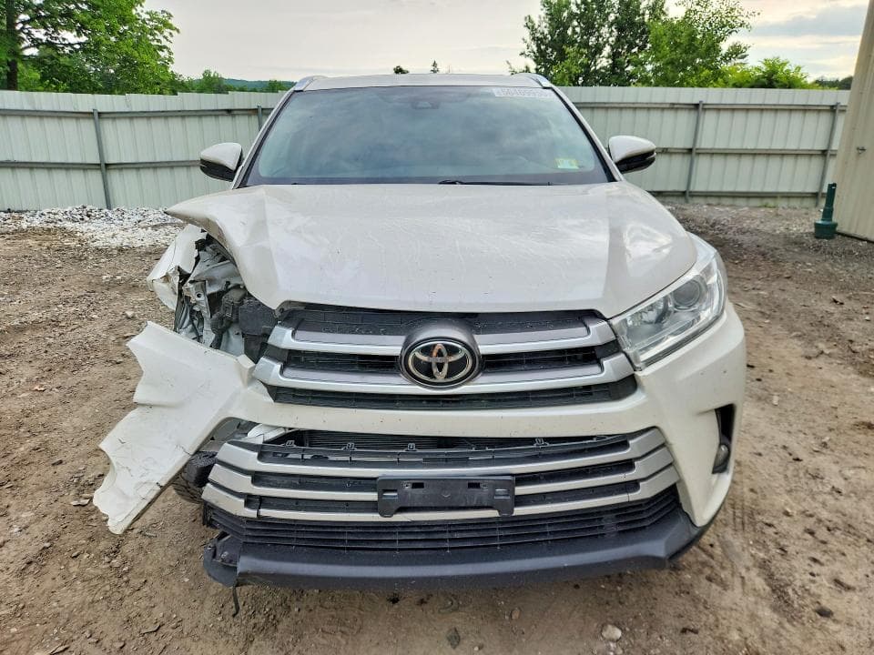 2019 TOYOTA HIGHLANDER XLE XLE 5