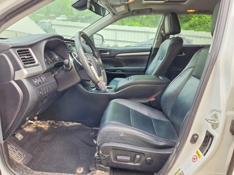 2019 TOYOTA HIGHLANDER XLE XLE 7