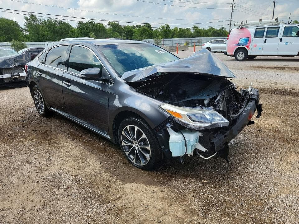 2018 TOYOTA AVALON XLE XLE 4