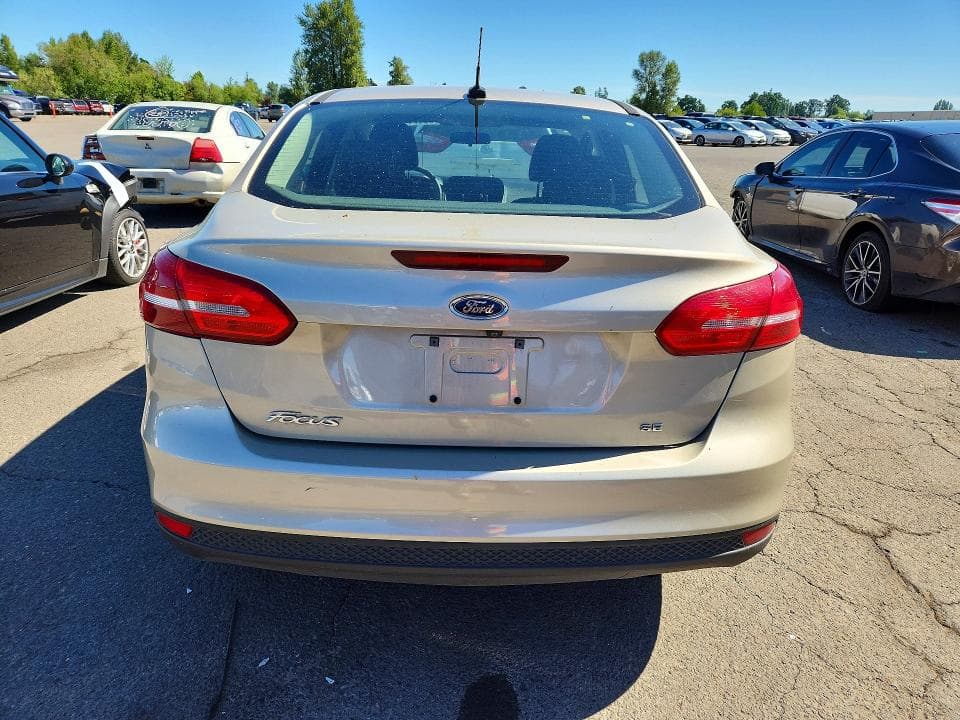 2017 FORD FOCUS SE 6