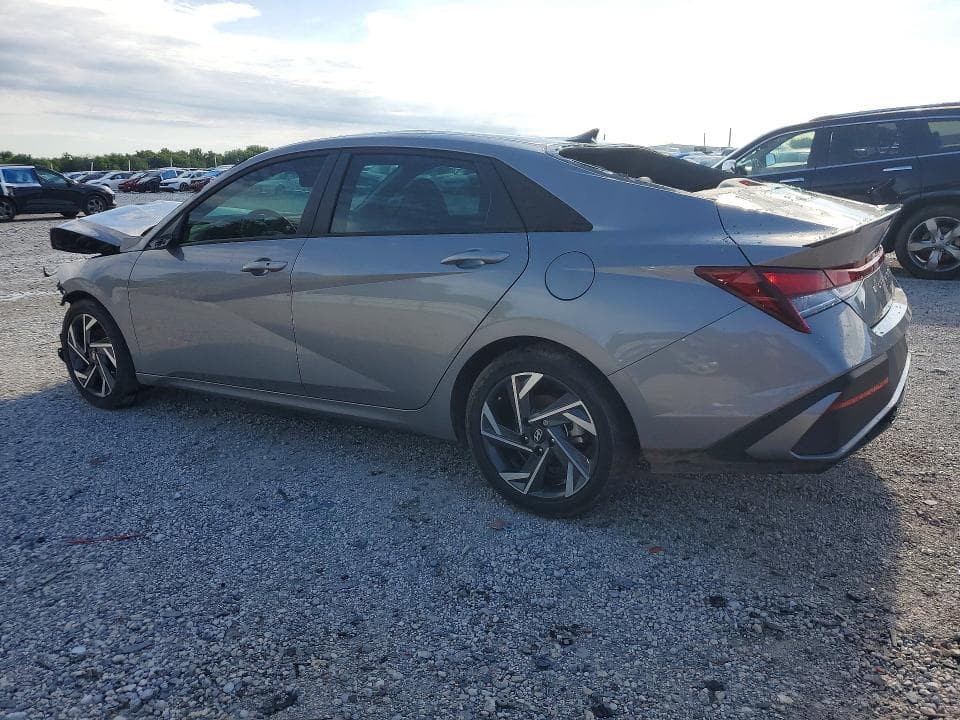 2025 HYUNDAI ELANTRA SEL SPORT 2