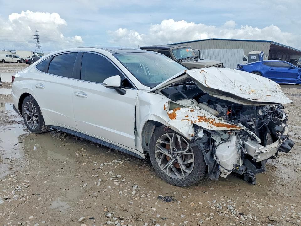 2021 HYUNDAI SONATA SEL 4