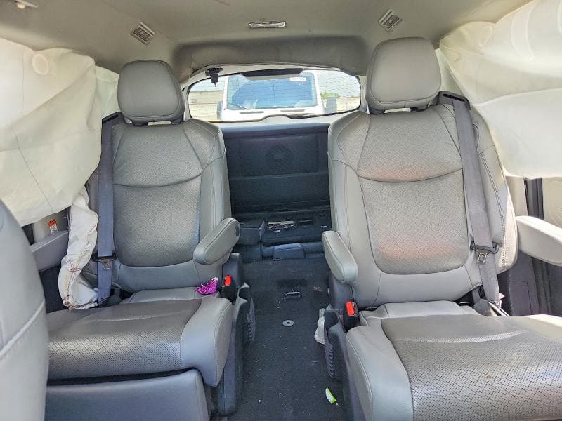 2022 TOYOTA SIENNA LIMITED 7-PASSENGER 10
