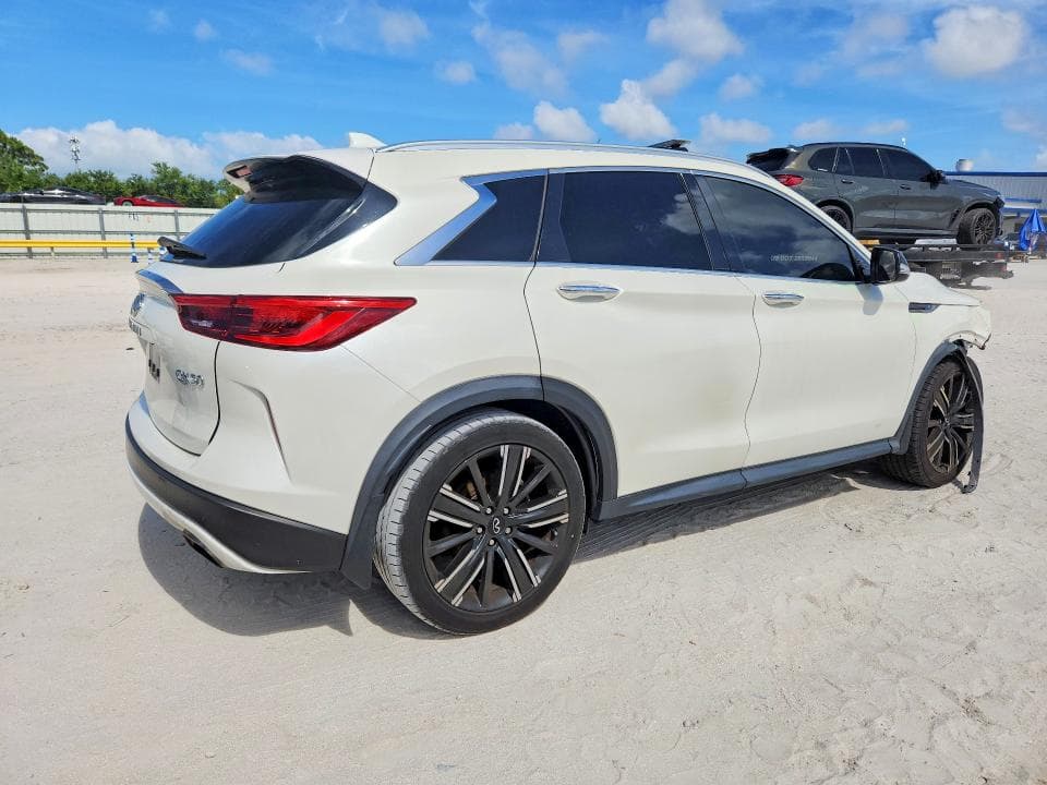 2021 INFINITI QX50 LUXE 3