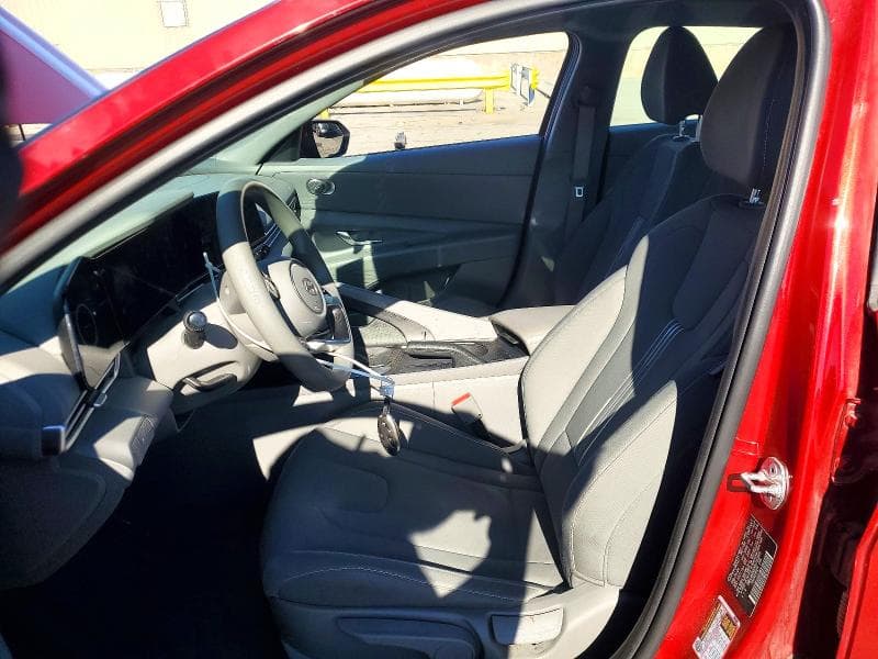 2024 HYUNDAI ELANTRA SEL SEL 7