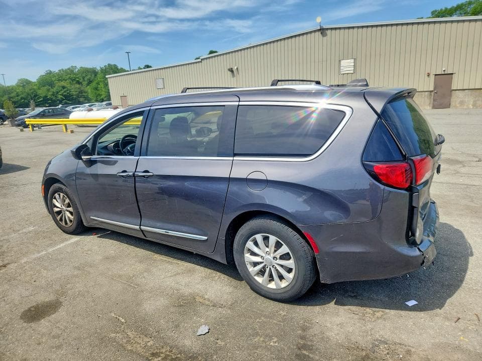 2019 CHRYSLER PACIFICA TOURING L 2