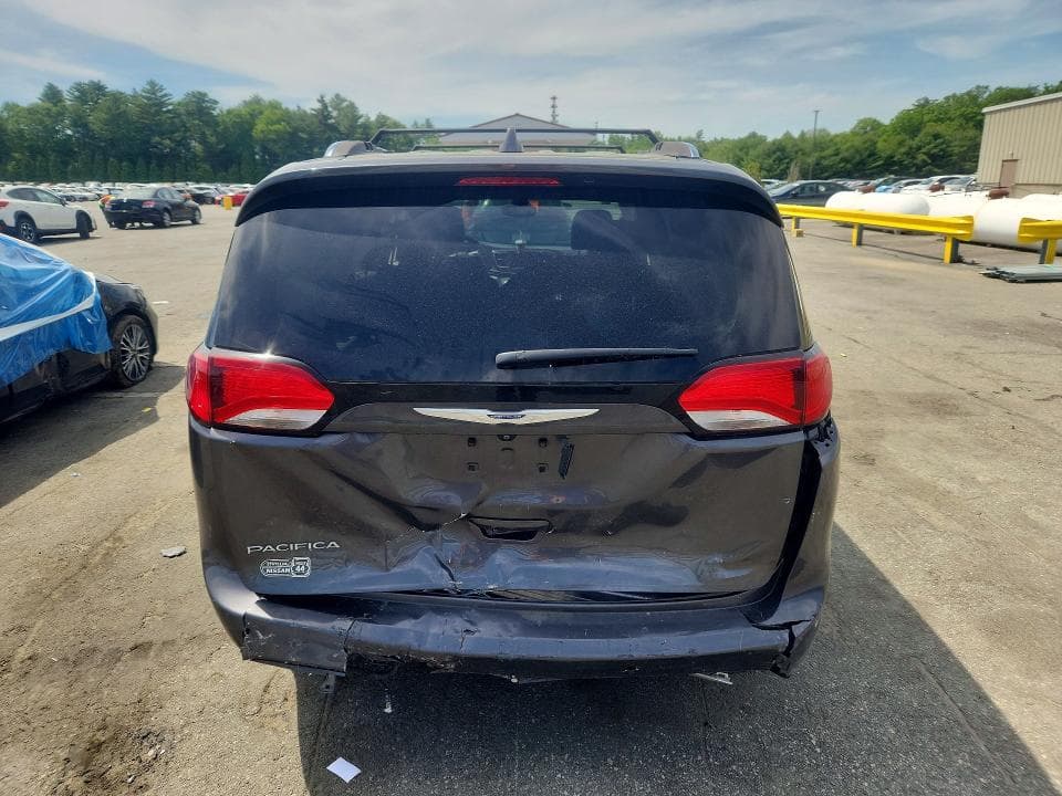 2019 CHRYSLER PACIFICA TOURING L 6