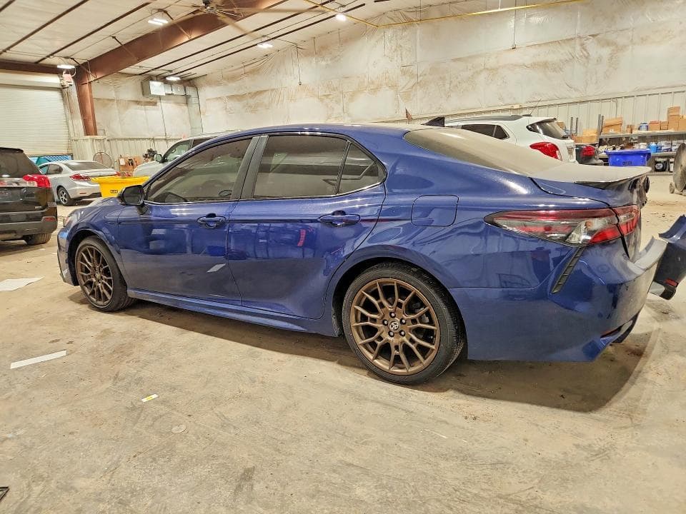 2023 TOYOTA CAMRY SE NIGHTSHADE 2