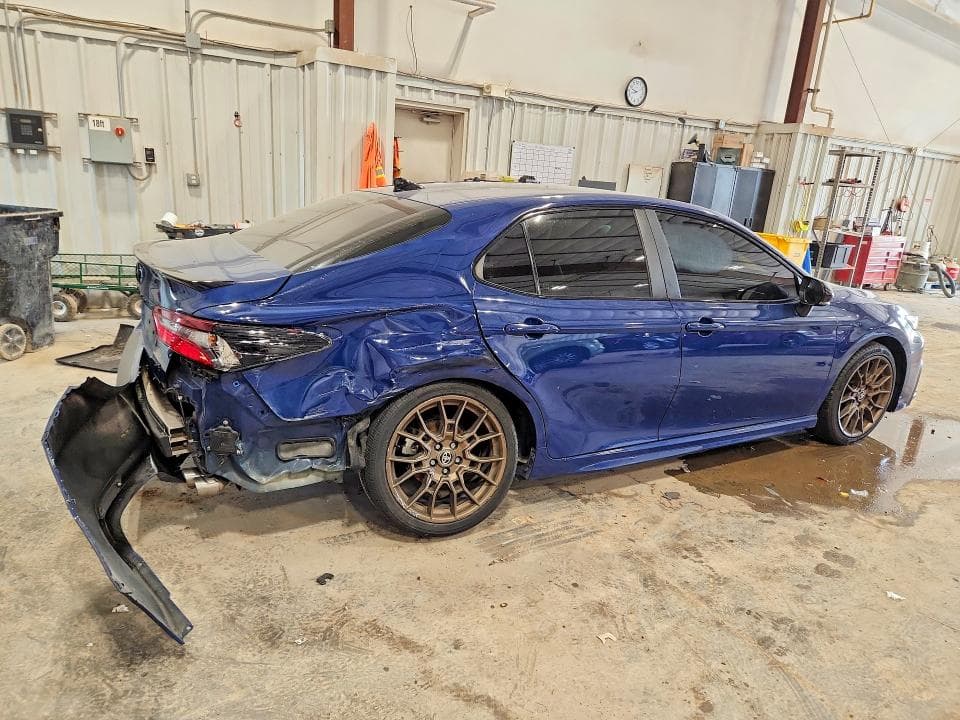 2023 TOYOTA CAMRY SE NIGHTSHADE 3