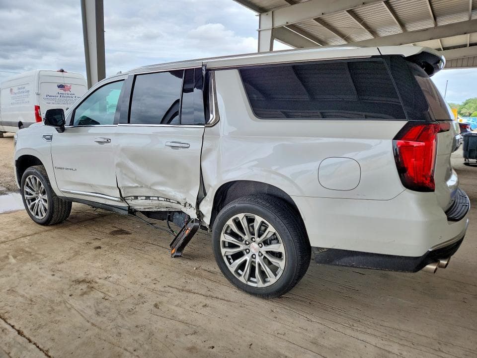 2022 GMC YUKON XL DENALI 2