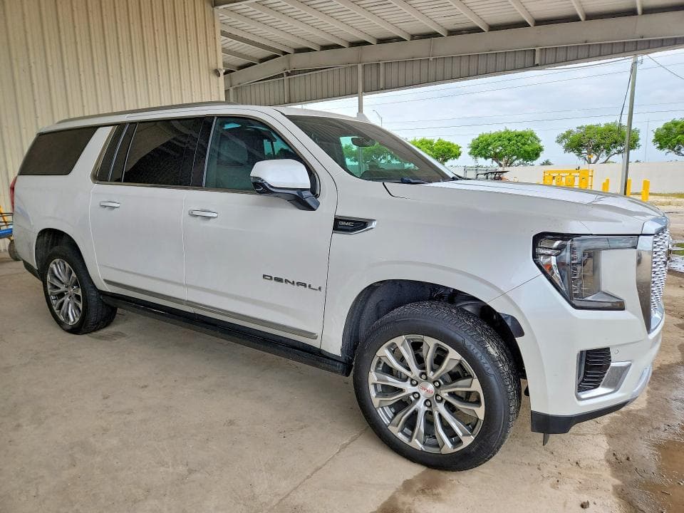 2022 GMC YUKON XL DENALI 4