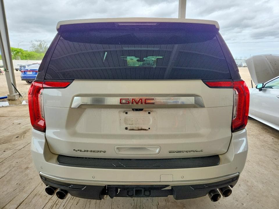 2022 GMC YUKON XL DENALI 6