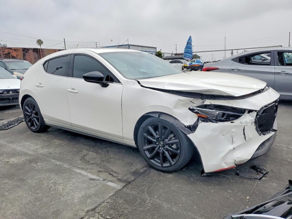 2023 MAZDA 3 4