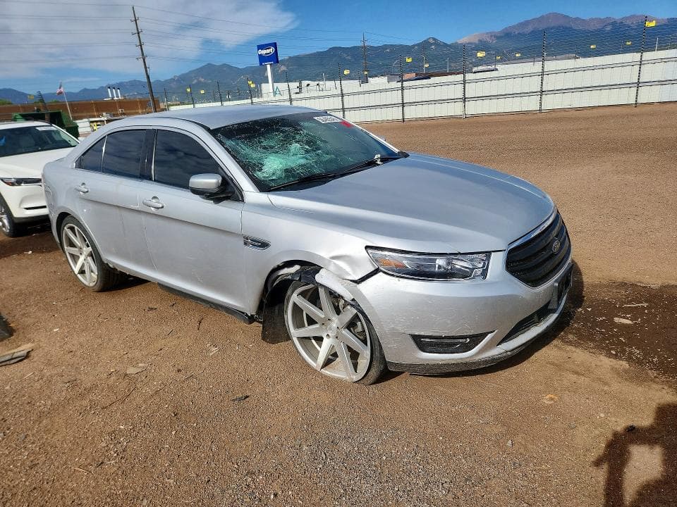2018 FORD TAURUS SEL 4