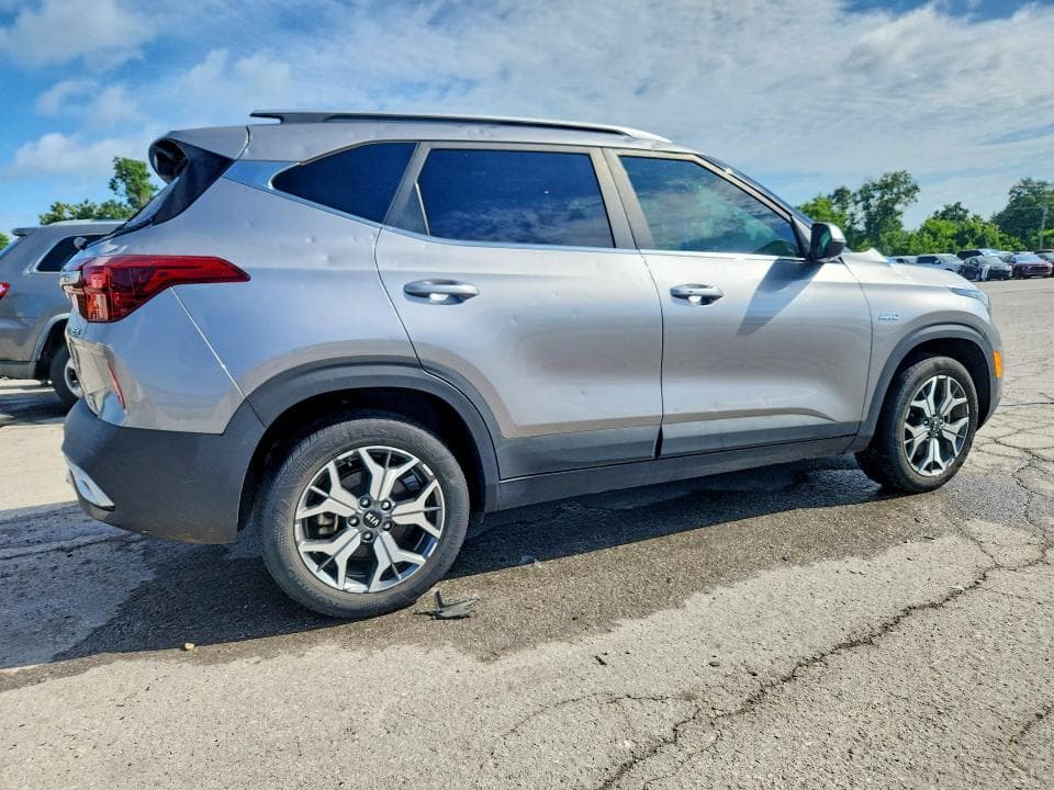 2021 KIA SELTOS EX 3