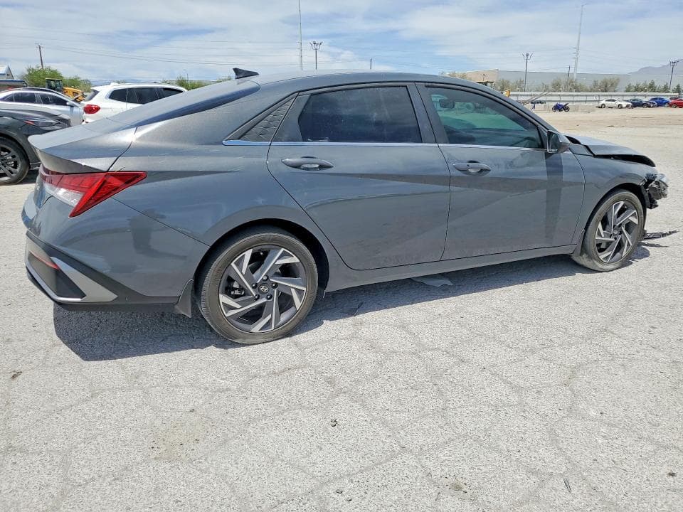 2024 HYUNDAI ELANTRA SEL 3