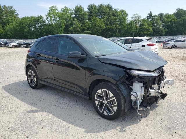 2023 HYUNDAI KONA SE 4
