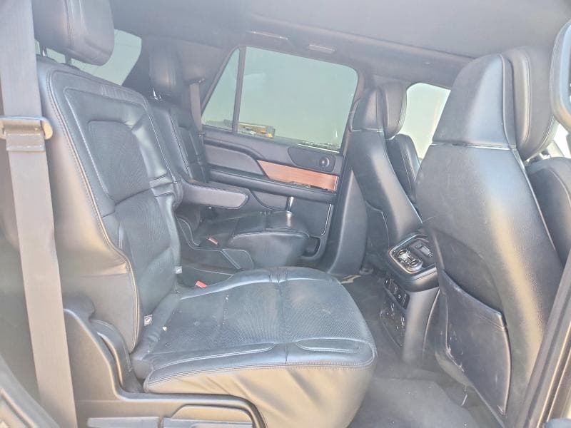 2019 LINCOLN NAVIGATOR SELECT 11