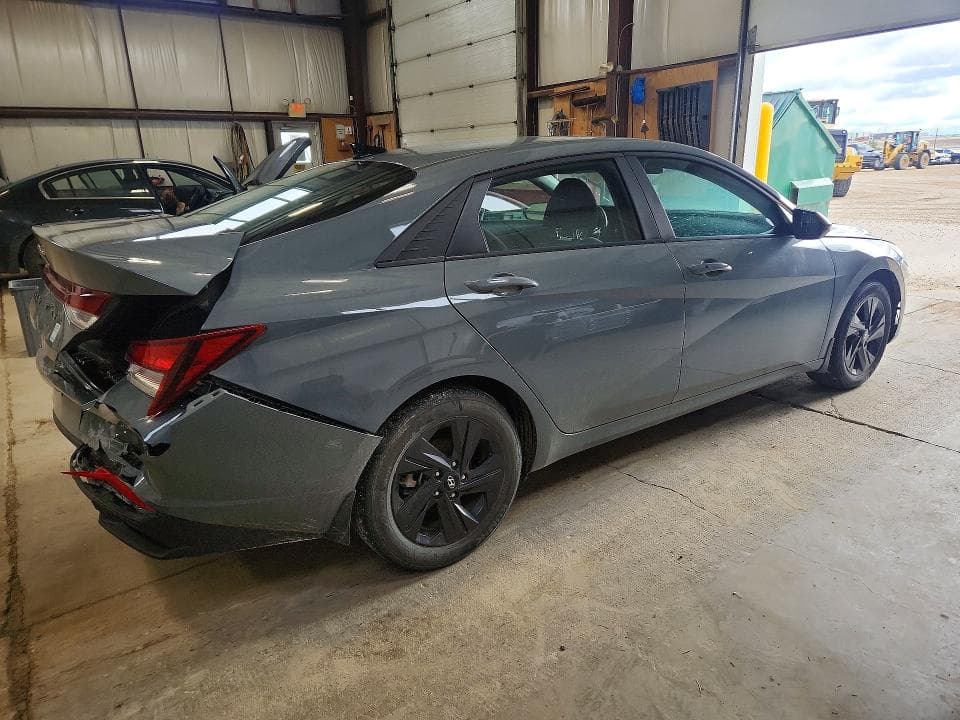 2022 HYUNDAI ELANTRA SEL 3