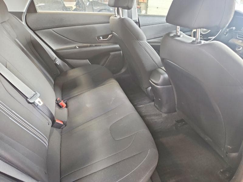 2022 HYUNDAI ELANTRA SEL 10