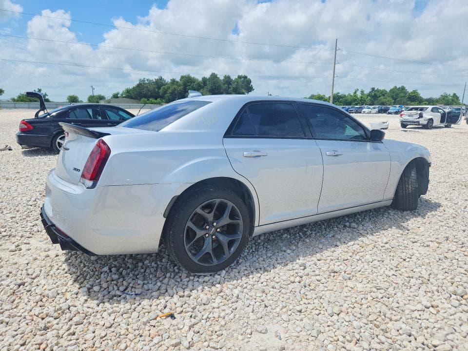 2020 CHRYSLER 300 TOURING 3