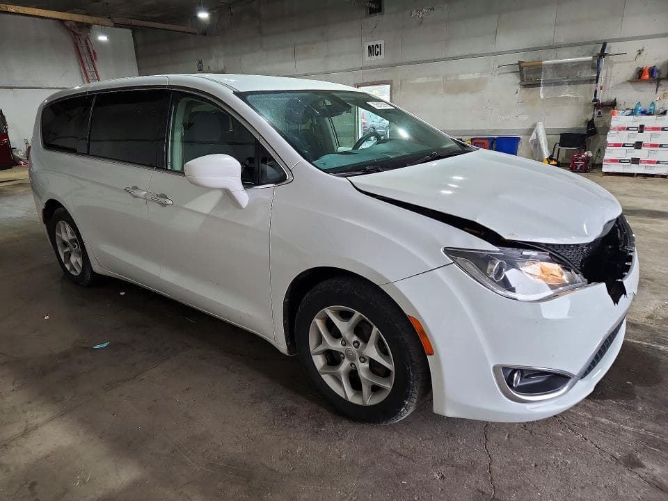 2018 CHRYSLER PACIFICA TOURING PLUS 4