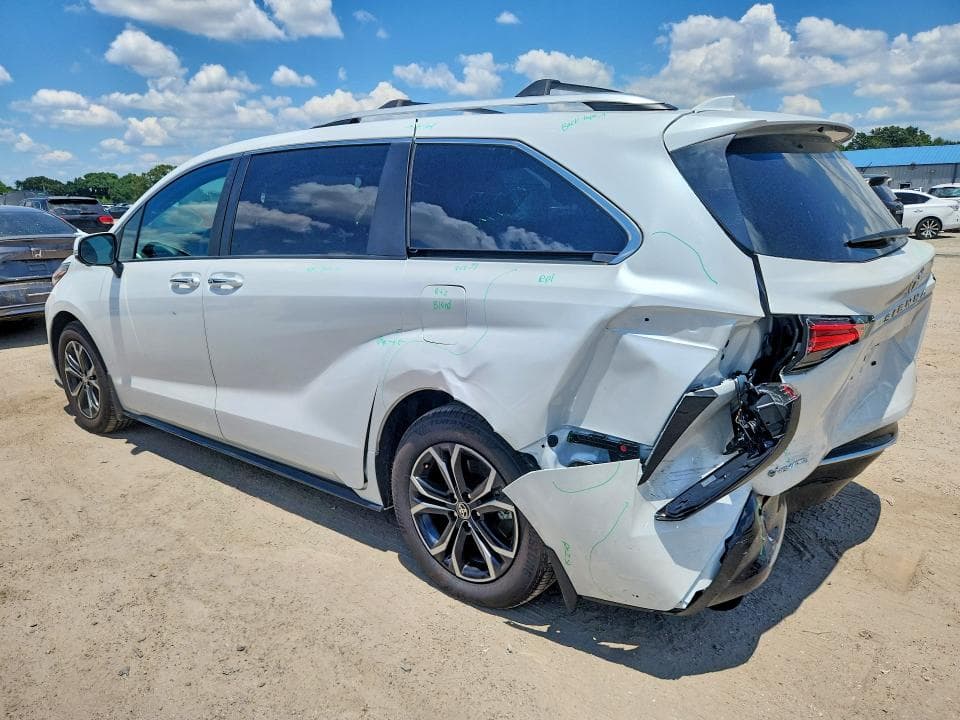 2026 TOYOTA SIENNA PLATINUM 7-PASSENGER PLATINUM 7-PASSENGER 2