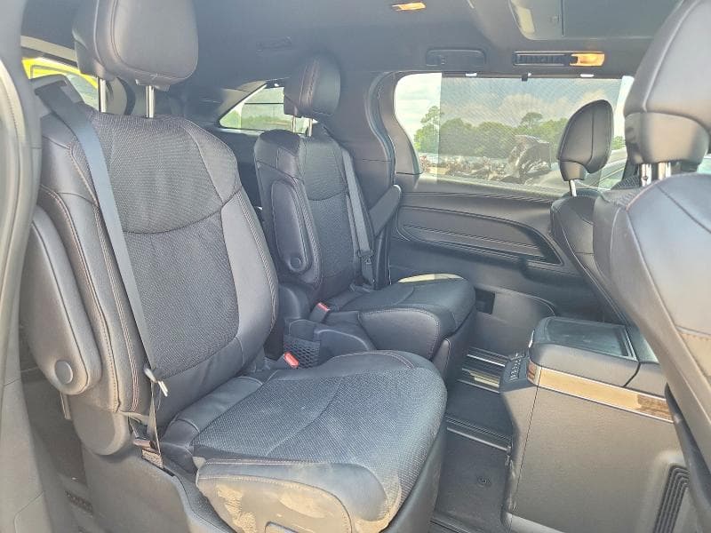 2026 TOYOTA SIENNA PLATINUM 7-PASSENGER PLATINUM 7-PASSENGER 11