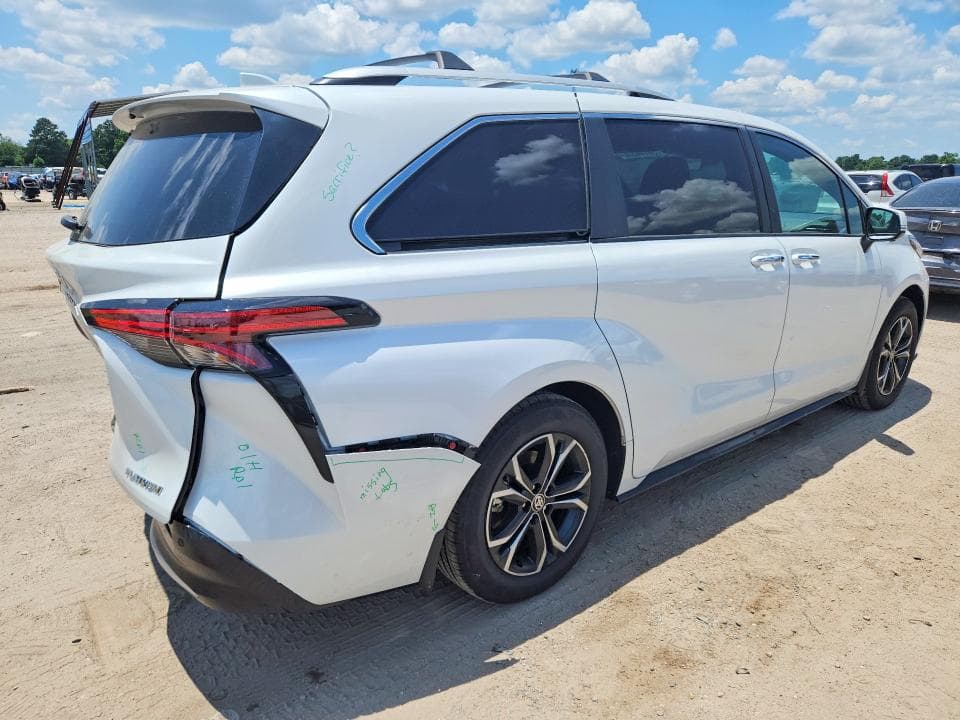 2026 TOYOTA SIENNA PLATINUM 7-PASSENGER PLATINUM 7-PASSENGER 3