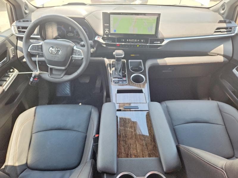 2026 TOYOTA SIENNA PLATINUM 7-PASSENGER PLATINUM 7-PASSENGER 8