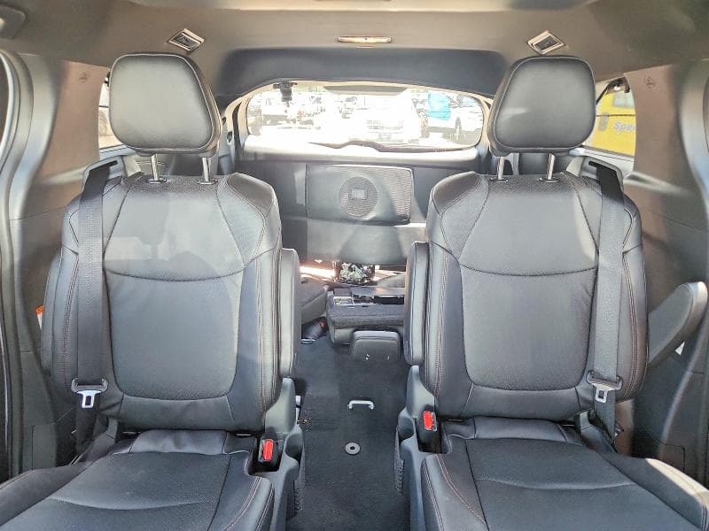 2026 TOYOTA SIENNA PLATINUM 7-PASSENGER PLATINUM 7-PASSENGER 10