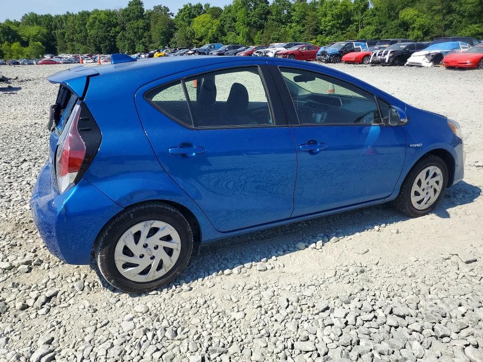 2016 TOYOTA PRIUS C TWO 3