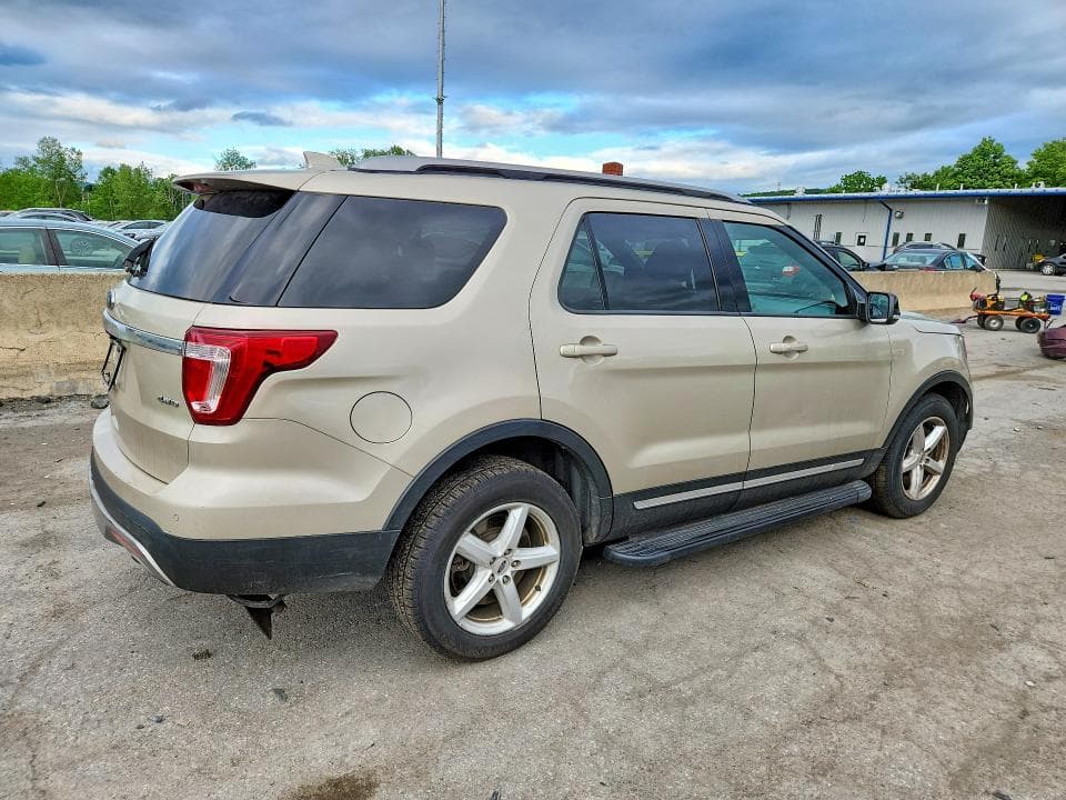 2017 FORD EXPLORER XLT 3