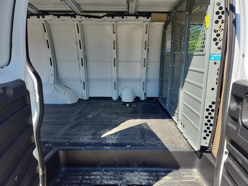 2025 CHEVROLET EXPRESS G2500 11