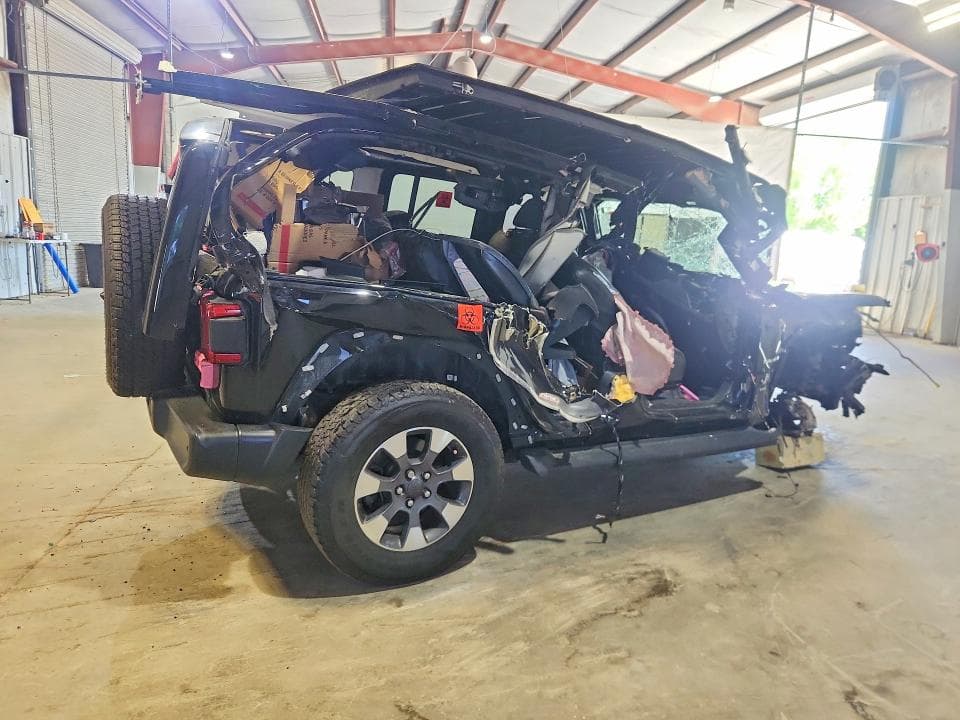 2021 JEEP WRANGLER UNLIMITED SAHARA 3