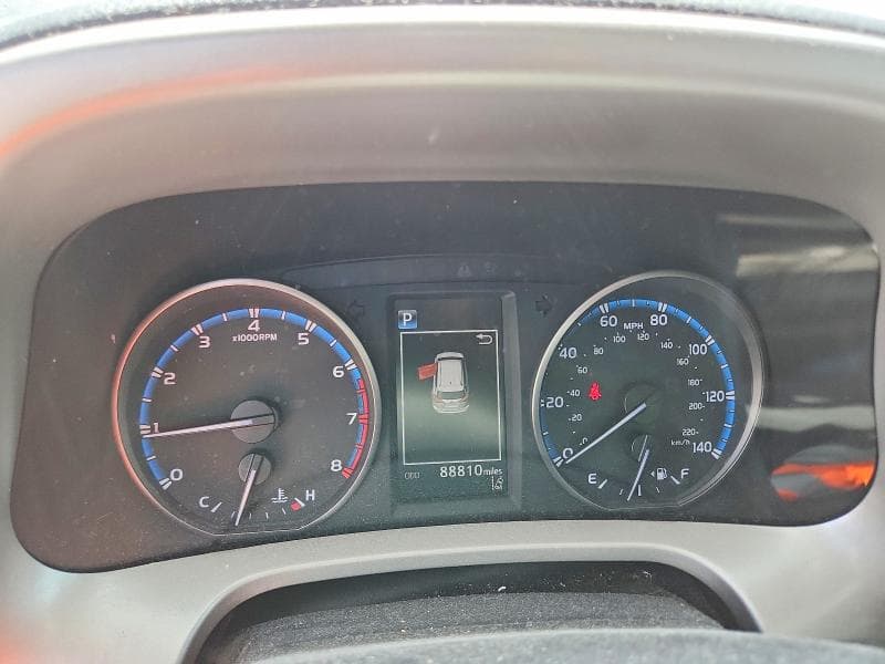2018 TOYOTA RAV4 XLE (M GRADE) 9