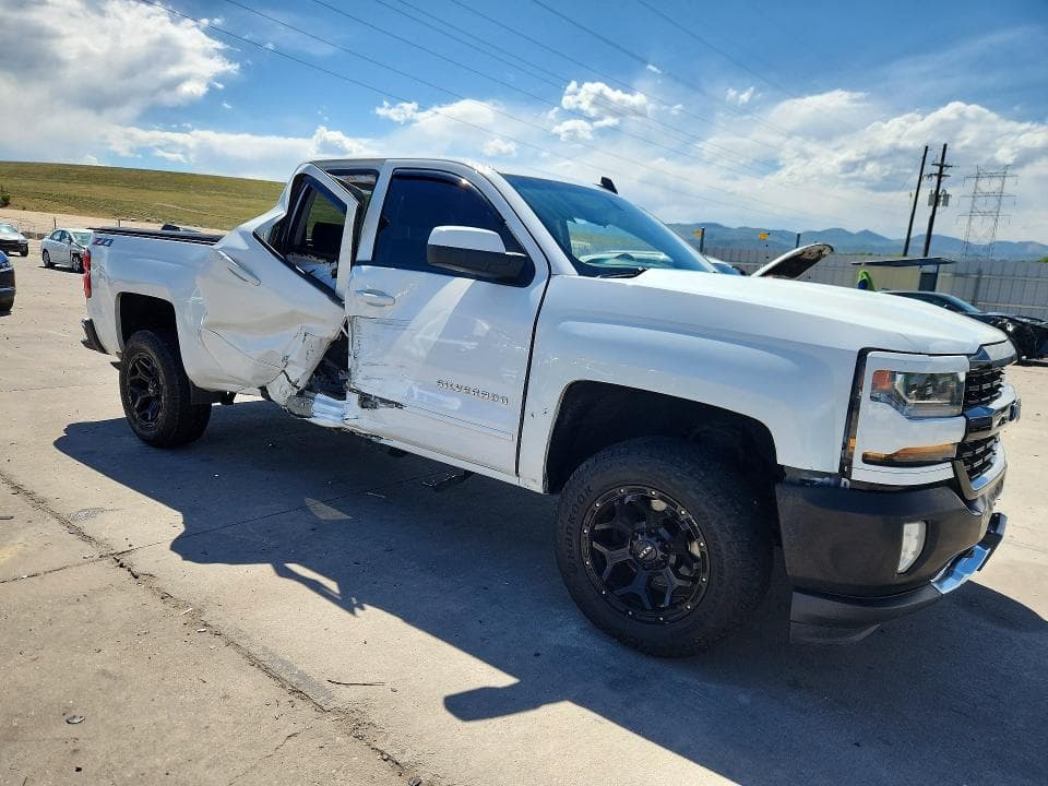 2018 CHEVROLET SILVERADO K1500 LT 4