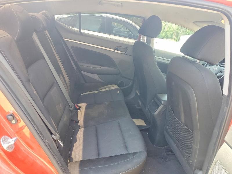2018 HYUNDAI ELANTRA SEL 10