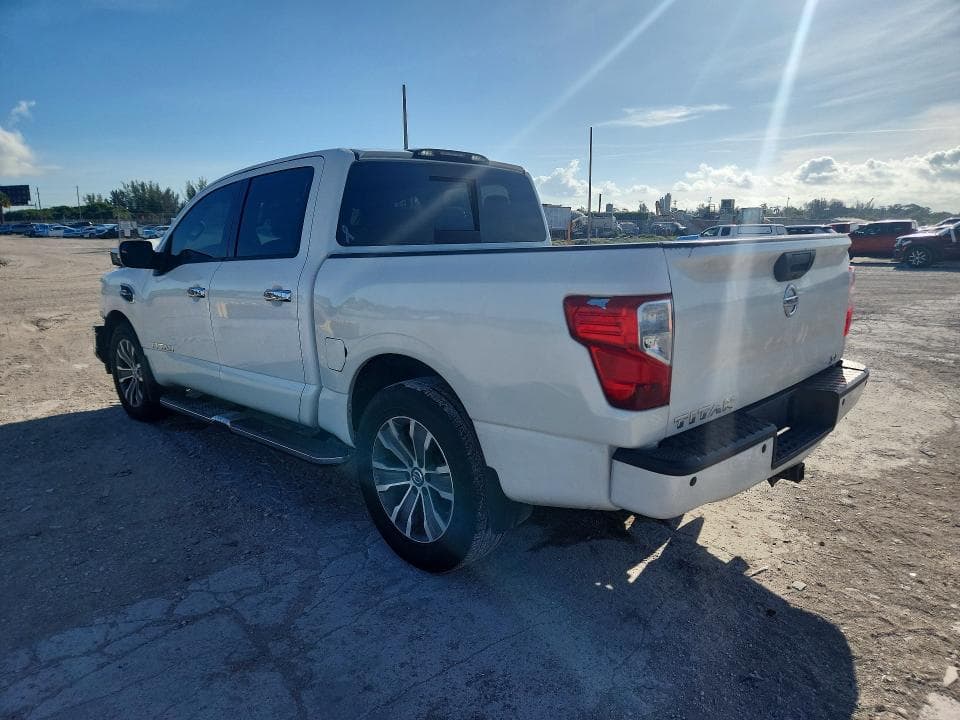 2017 NISSAN TITAN SL 2