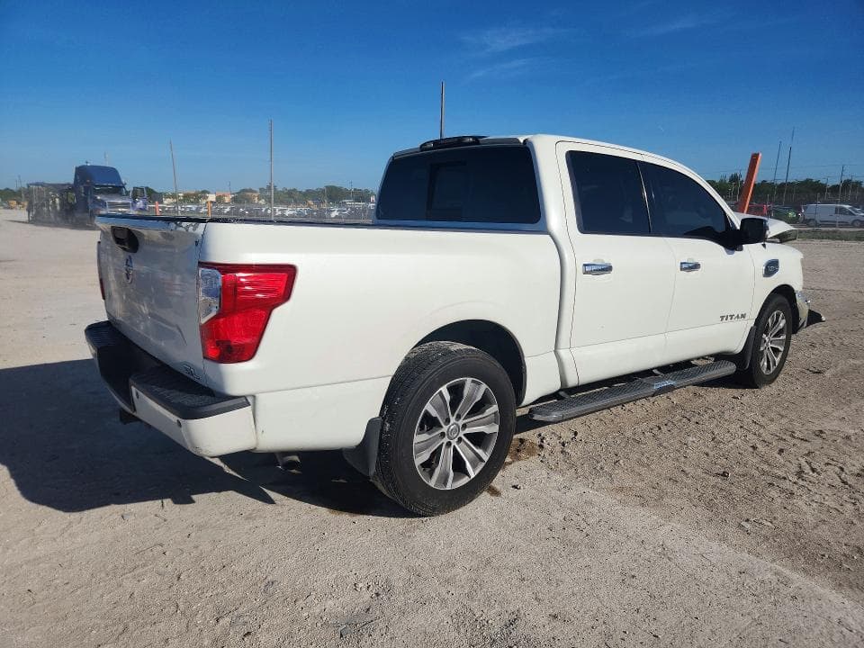 2017 NISSAN TITAN SL 3