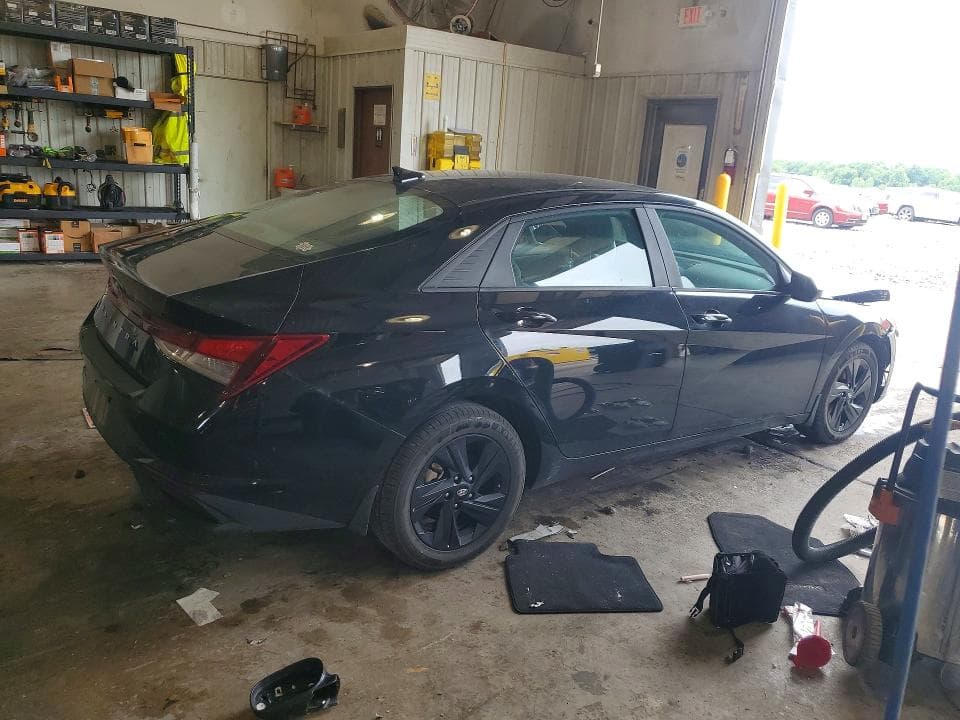 2023 HYUNDAI ELANTRA SEL 3