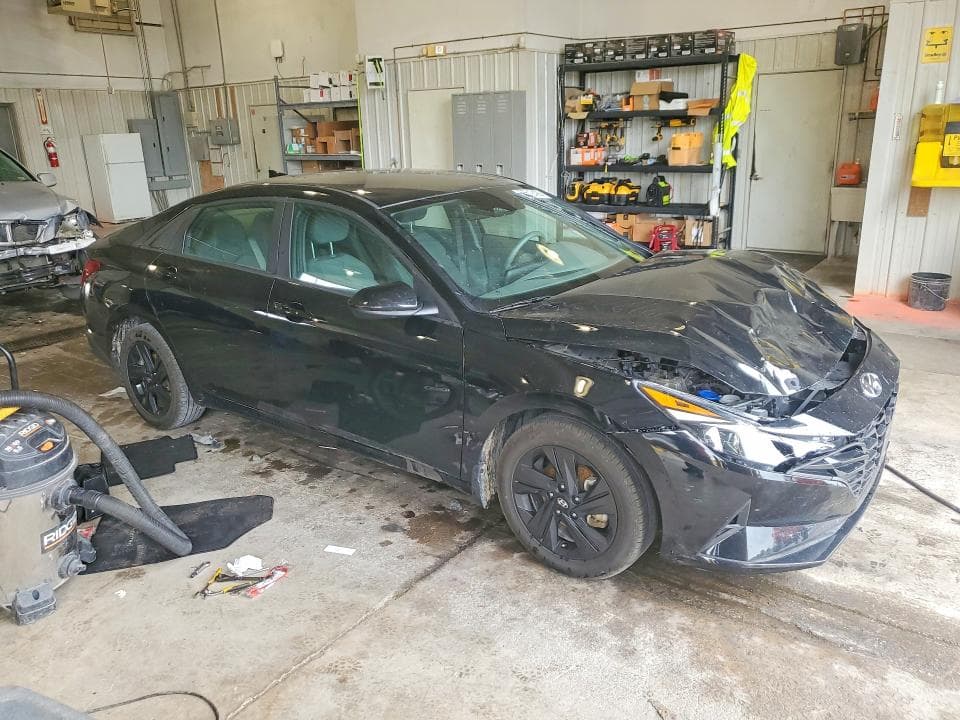 2023 HYUNDAI ELANTRA SEL 4