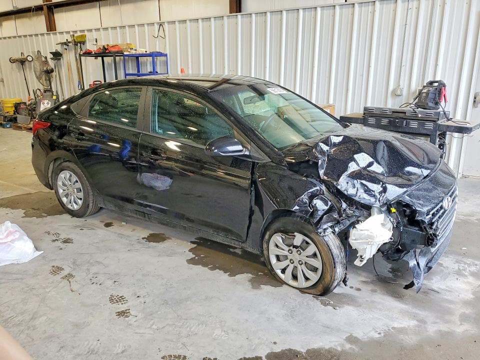 2021 HYUNDAI ACCENT SE 4