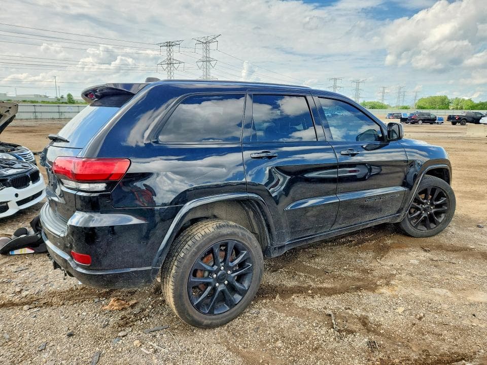 2017 JEEP GRAND CHEROKEE LAREDO 3
