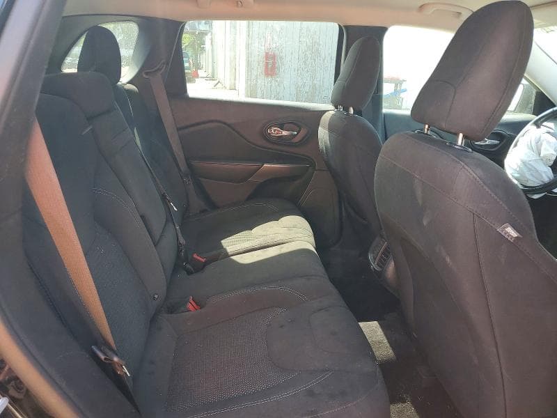2019 JEEP CHEROKEE LATITUDE 11
