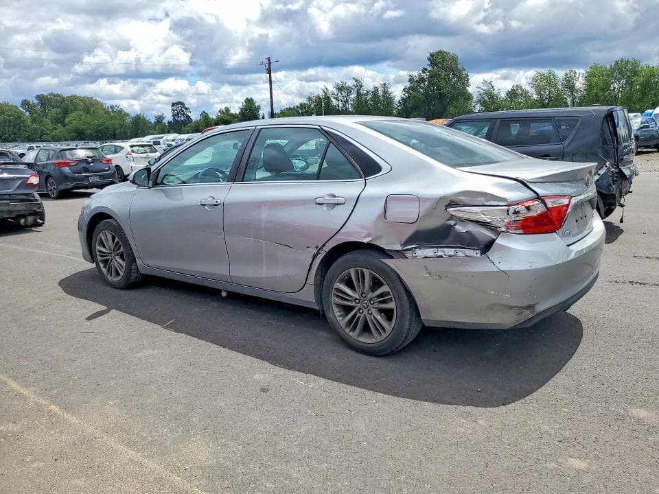 2017 TOYOTA CAMRY SE 2
