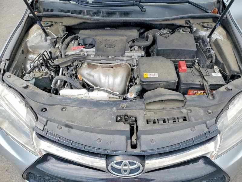 2017 TOYOTA CAMRY SE 11